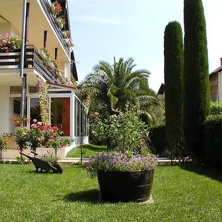 Mautner Bed & Breakfast 3*