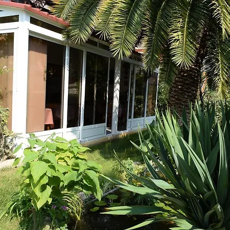 Mautner Bed & Breakfast 3*