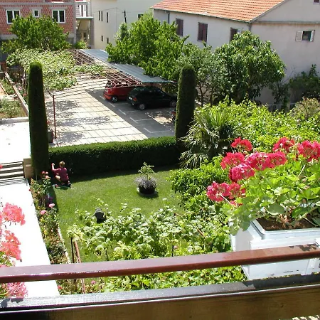 Mautner Bed & Breakfast 3*