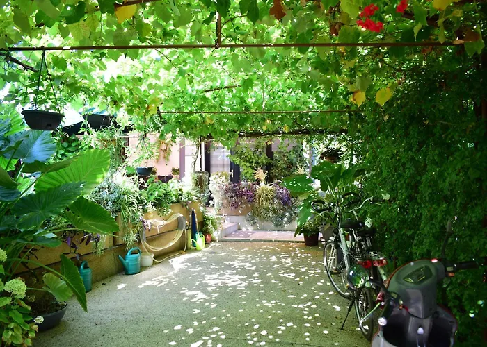 Mautner Bed & Breakfast