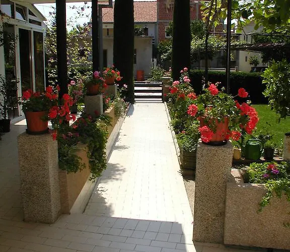 Mautner Bed & Breakfast 3*