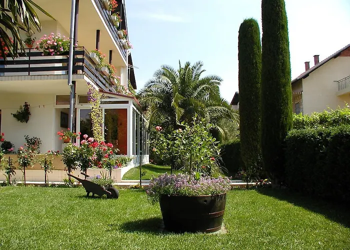 Mautner Bed & Breakfast 3*